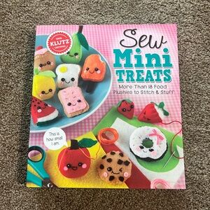 Klutz Sew Mini Treats Plush Craft Kit
